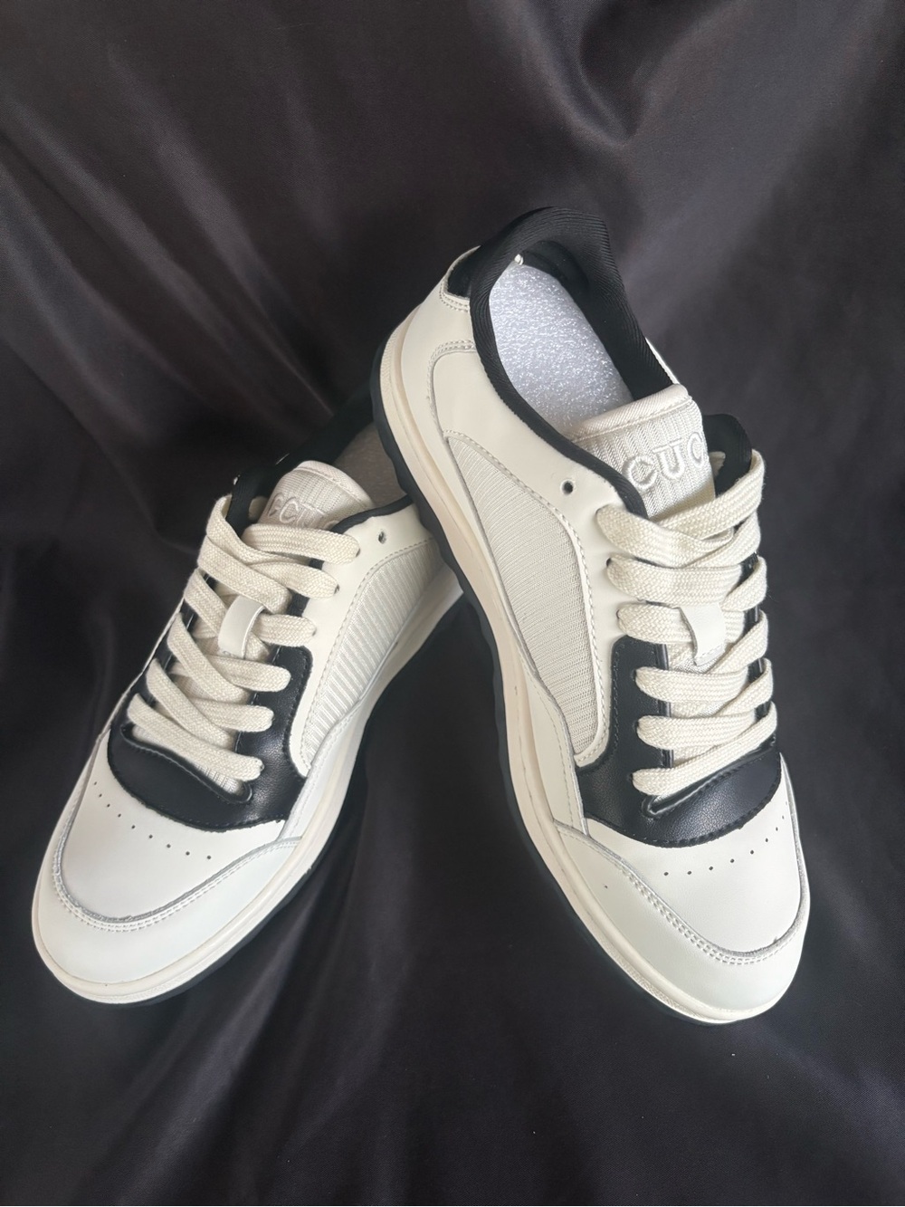 White and Black Men’s Low-Top Leather Sneakers